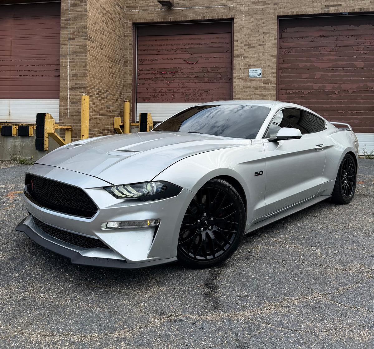 MUSTANG-GT